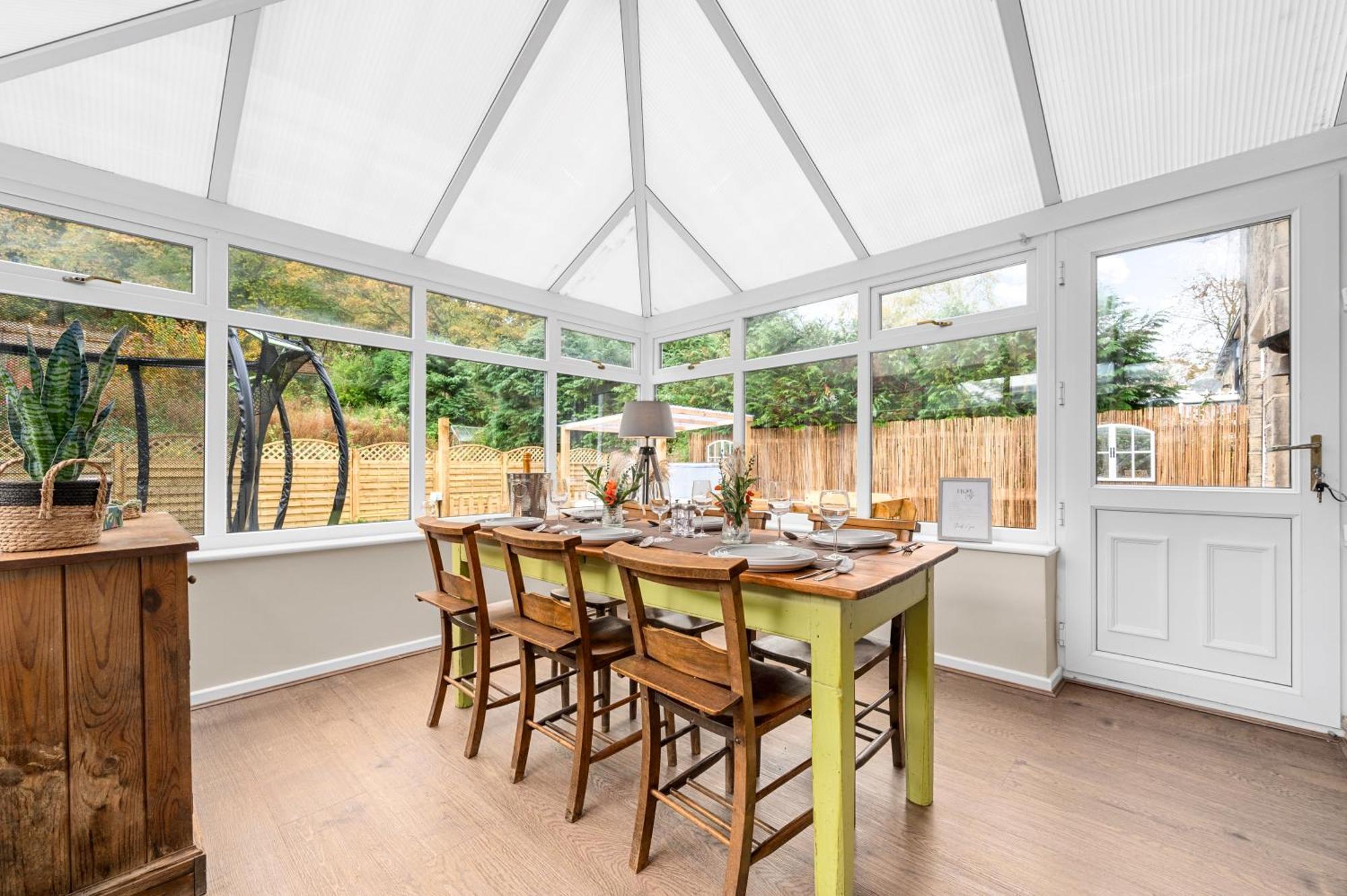 Relax At Little Hawkcliffe Vila Steeton Exterior foto
